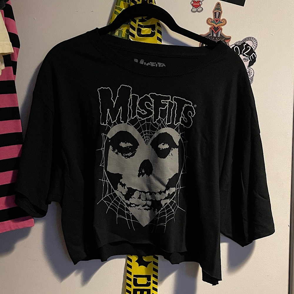 Misfits loose crop top!